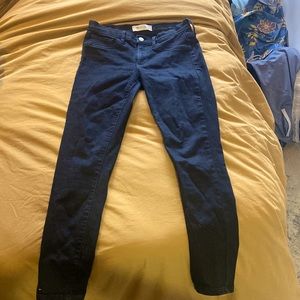 Skinny jeans, stretchy mid rise. 28R size.